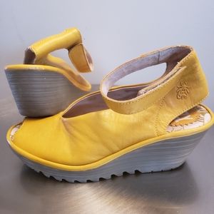 Ladies Ankle Fly London Shoes